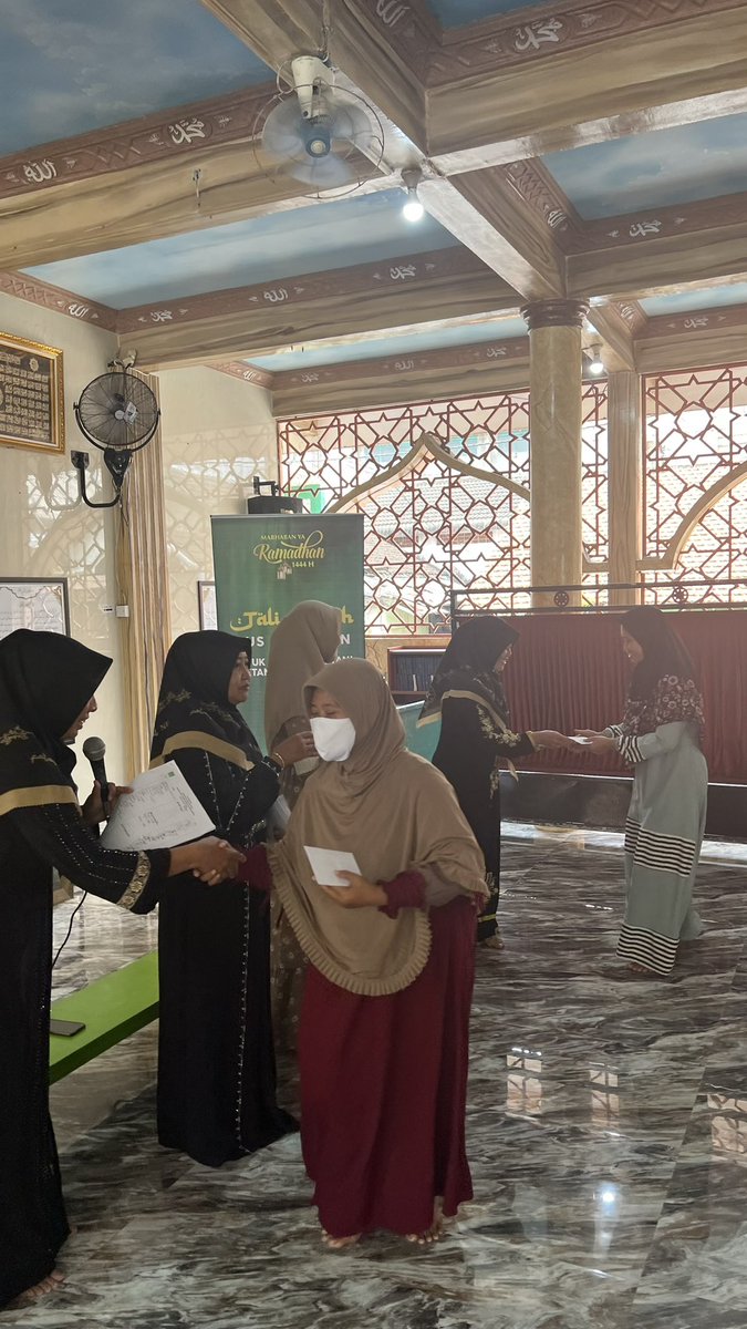 billy4riez's tweet photo. Randhan penuh berkah (7)  #berbagi #TaliAsih bersama ibu ibu kecamatan Karanggeneng #LamonganMegilan #GusImin https://t.co/j755YrvSIH