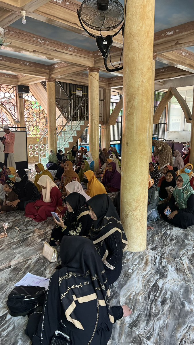 billy4riez's tweet photo. Randhan penuh berkah (7)  #berbagi #TaliAsih bersama ibu ibu kecamatan Karanggeneng #LamonganMegilan #GusImin https://t.co/j755YrvSIH