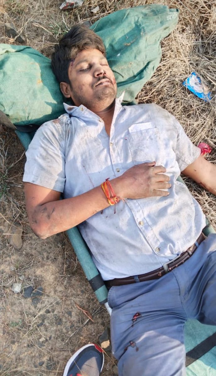 Sharma_Ravi09's tweet photo. 15 hours continue duty , and then Train Accident , please take cognizance of this accident and take appropriate action. @AshwiniVaishnaw
#ShahdolTrainAccident
#SinghpurRailwayStation
@IndianRailways  
@PMOIndia
@RailMinIndia
@humanrights1st
@HansrajMeena
@DrGauravGarg4 https://t.co/C6vipC6FtV