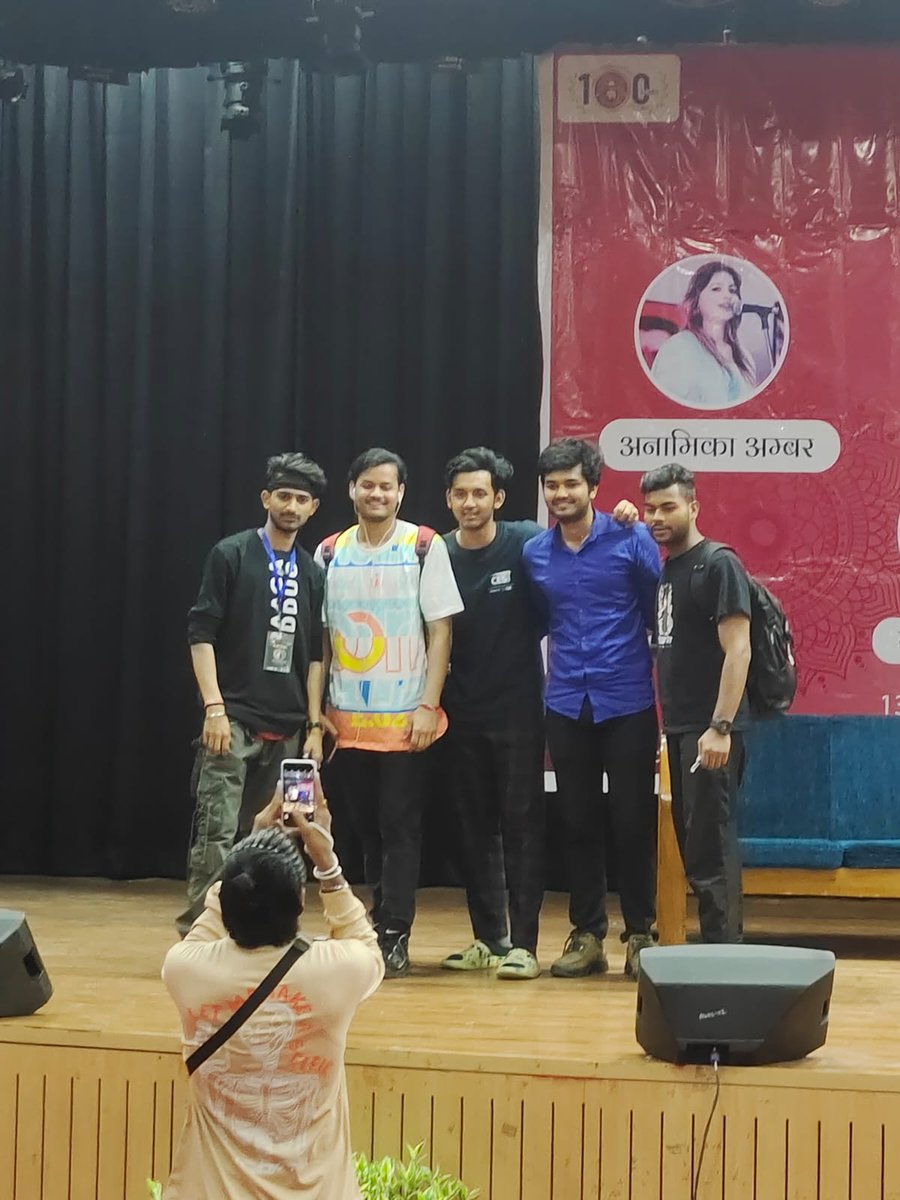BpitIndia's tweet photo. Congratulations to Mavericks Society for achievements in Kalrav organised by DDUC
Sarvagya 3rd year EEE bagged 1st position in Pasodoble (Solo dance Competition) and won a cash prize of Rs.1500
#mavericks #mavericksbpit #bpit #bpitindia #sarvagya #dduc #pasodoble #dance #Kalrav https://t.co/zGtr2DvPK7