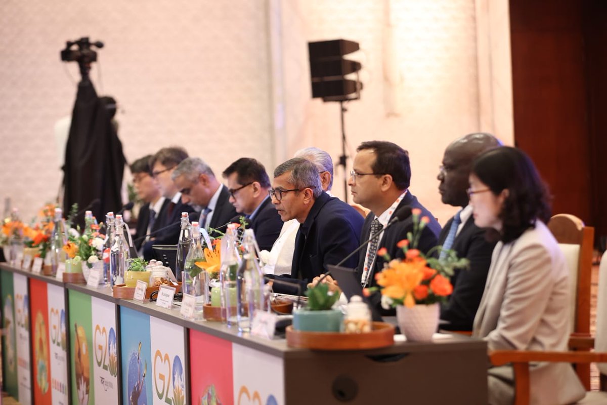 PIB in Goa (@pib_panaji) on Twitter photo #G20India
केंद्रीय मंत्री <a href="/PRupala/">Parshottam Rupala</a> यांनी हवामान बदलाची आव्हाने आणि आरोग्य या विषयावर गोव्यात आयोजित परिसंवादाच्या उद्घाटन सत्राला संबोधित केले.
जागतिक बँकेच्या सहकार्याने पशू लसीकरणाची देशभर मोहीम राबविण्यात येत आहे. #G20India
केंद्रीय मंत्री <a href="/PRupala/">Parshottam Rupala</a> यांनी हवामान बदलाची आव्हाने आणि आरोग्य या विषयावर गोव्यात आयोजित परिसंवादाच्या उद्घाटन सत्राला संबोधित केले.
जागतिक बँकेच्या सहकार्याने पशू लसीकरणाची देशभर मोहीम राबविण्यात येत आहे.