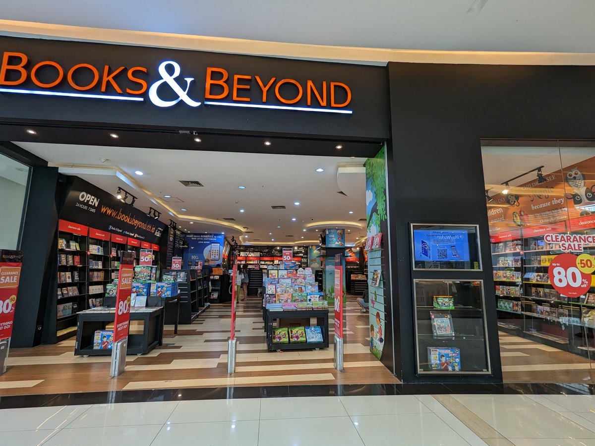 ferrytjen's tweet photo. Books &amp; beyond closing down sale, up to 80% sampai akhir may 2023 atau sold out.. https://t.co/QKPUOlleHt