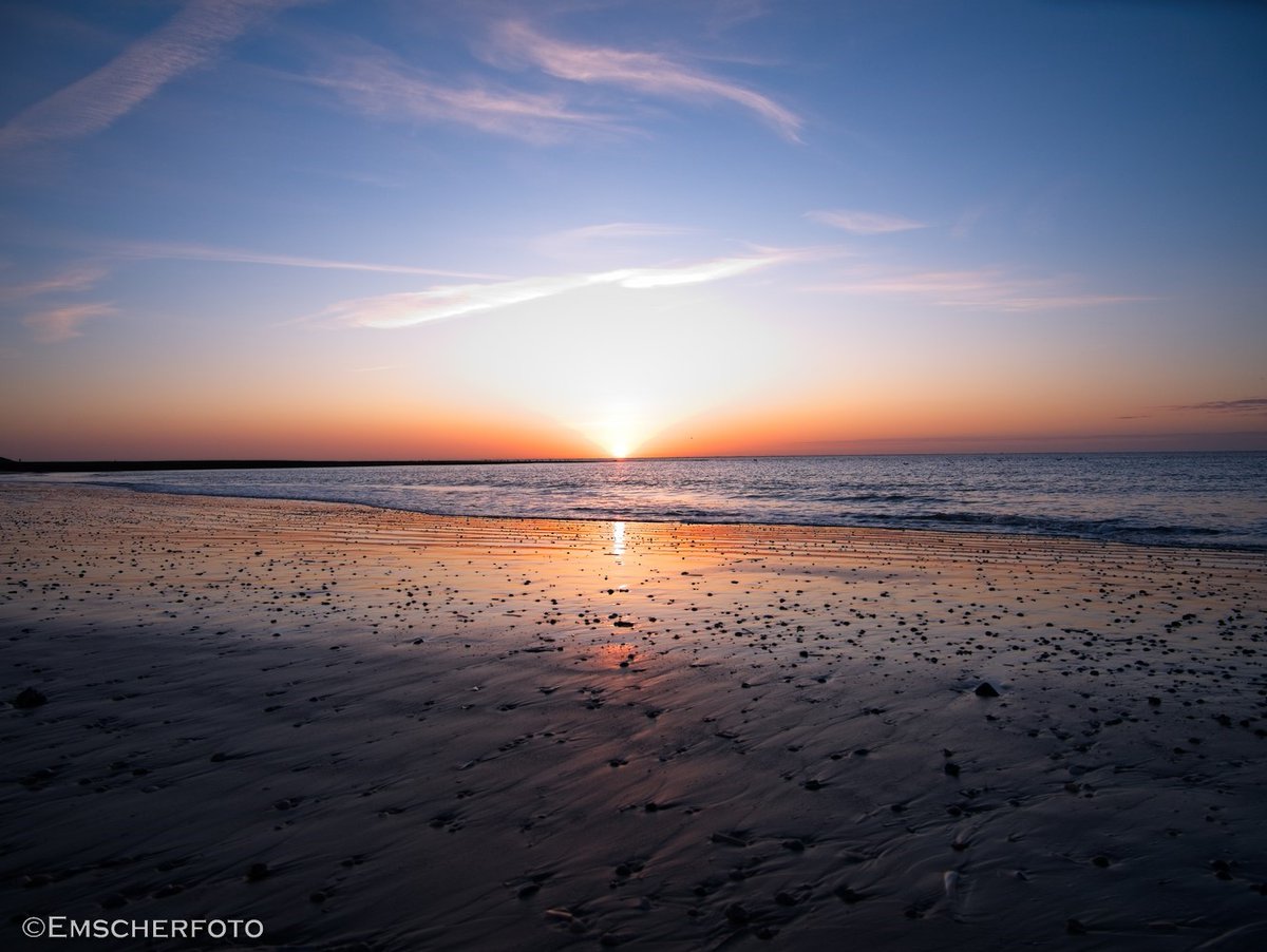 thisdigitaldark's tweet image. Wir waren auf #Baltrum. Herrliche gemischtes Nordseewetter, Ruhe und Abgeschiedenheit, keine Autos und viel leckerer Fisch!
Ein paar Fotos davon gibts auf meiner Seite emscherfoto.de zu sehen....