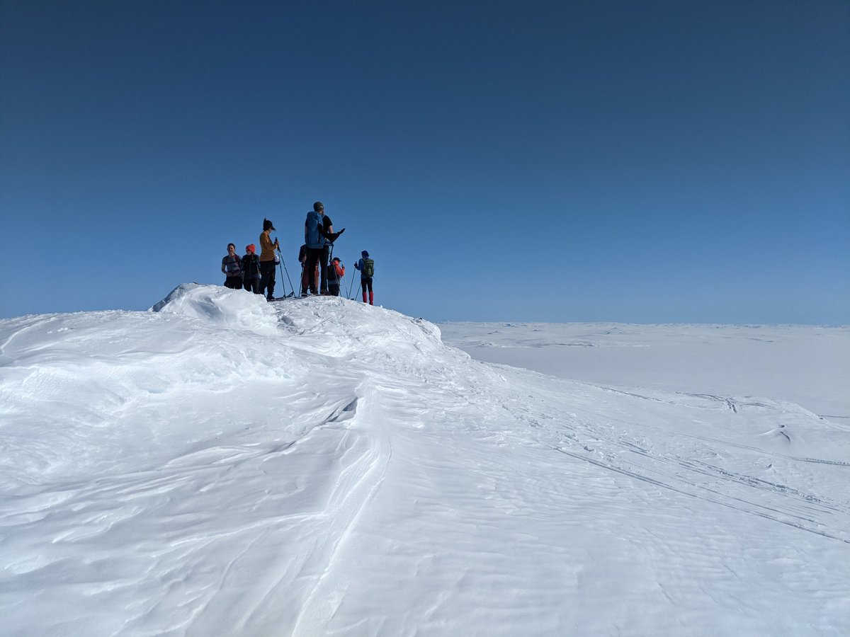 Once again, we're having amazing weather for the 'Machine Learning in Glaciology' workshop in Finse, Norway. Lots of coding and some exploration as well, crossing the Hardangerjøkulen ice cap from the station.