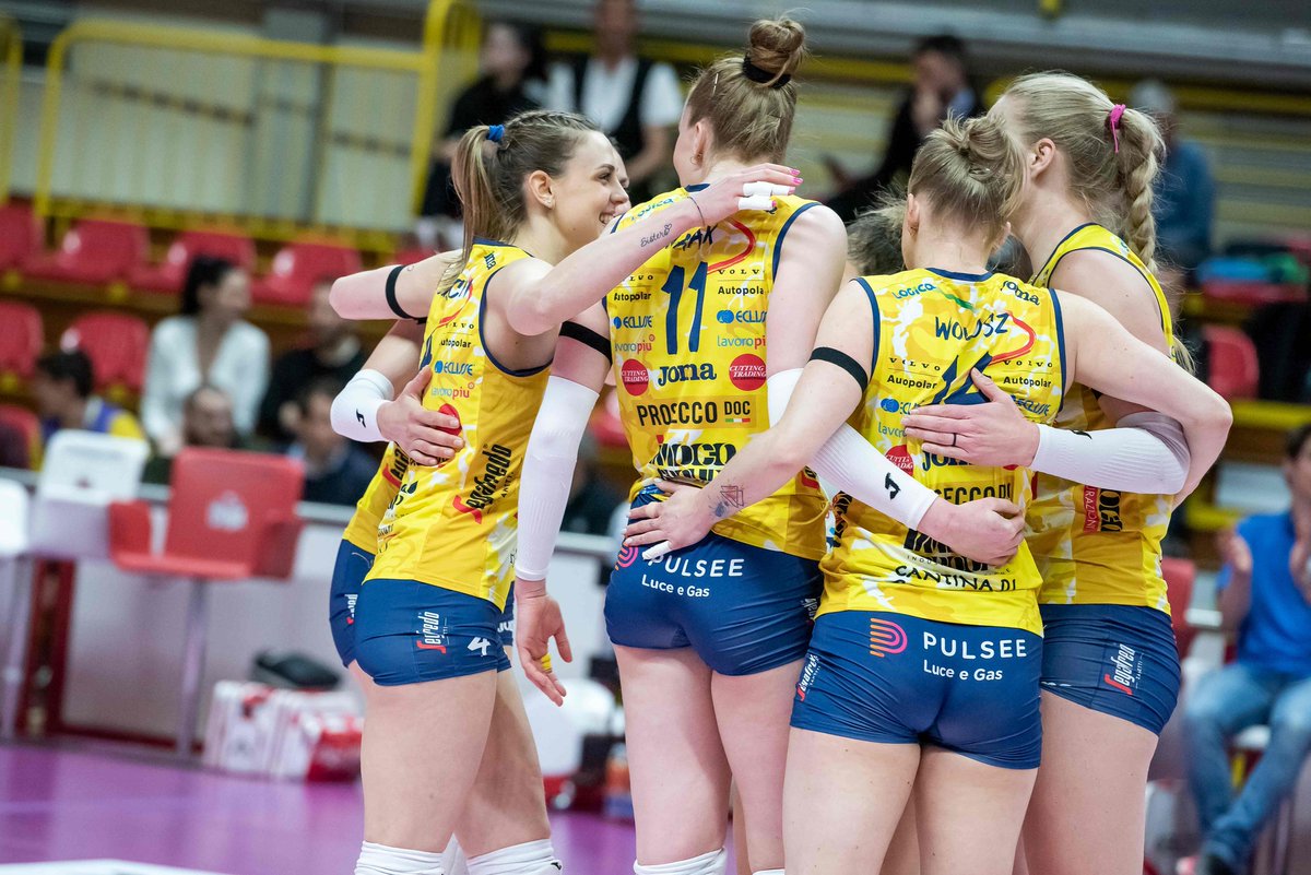 FornitureMoro's tweet image. 🤾‍♀️È SEMIFINALE!
#Imoco Volley ha vinto contro la E-Work Busto Arsizio qualificandosi per la semifinale scudetto!
RIEPILOGO MATCH  PRIMO SET 15-25 SECONDO SET 19-25 TERZO SET 24-26
RISULTATO FINALE 0-3
#Imoco #newpantEra