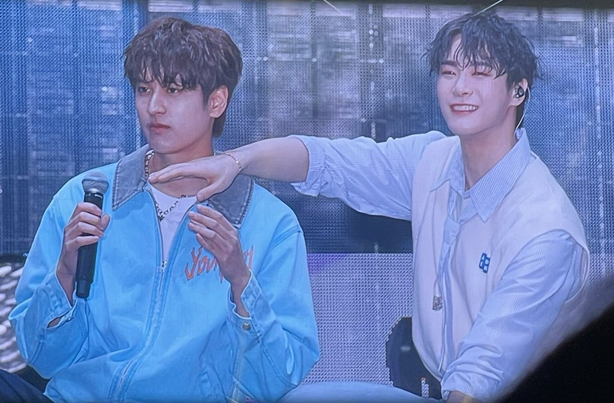 chanvsslave's tweet photo. may we, ikonics and changus, remember moonbin as someone who was trusted, loved, and treasured by chanwoo. as someone bright and kind, and always wears his best smile.

rest in love, moonbin. you're in a happier place now. 🤍🕊️ https://t.co/JjU5EZG6Sx