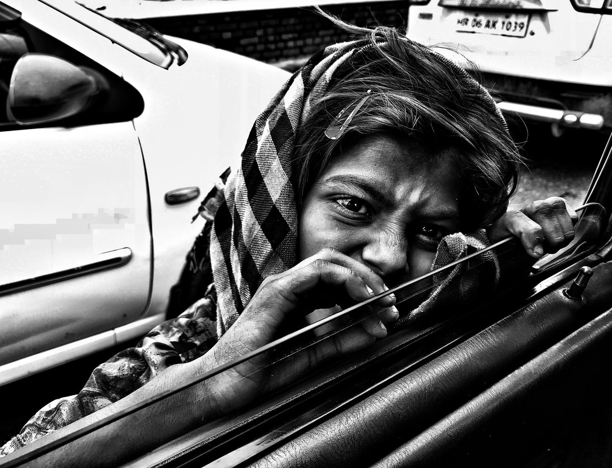 The gaze #streetphotography #shotoniphone #delhi #portraitphotography