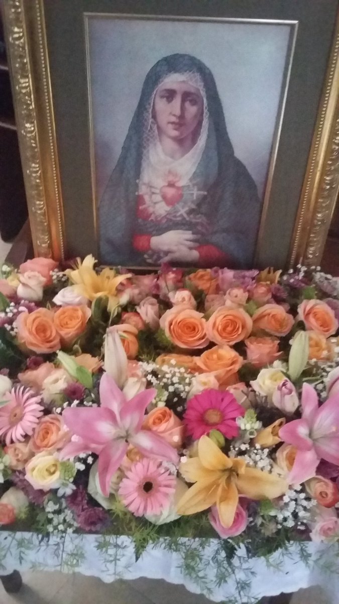 Feliz día Santa Madre Dolorosa: 1906-2023. Son ya 117 años de tu milagrosa expresión en el San Gabriel, aquel 20 de abril.
Protege a nuestra Patria.
Ampara a la niñez
Ampara a la Juventud.
Amén