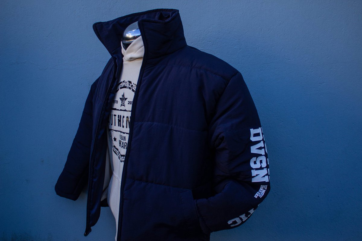 MuggaOfficial's tweet photo. Beat the cold this winter with our premium bomber jackets at an affordable price .

#Preorderyoursnow
#authenticurbanwear
#wearzim https://t.co/4wNmGaBWvm