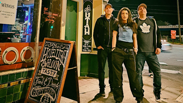 shamelessbuzz's tweet image. Paris-based @iggymagazine praises the rock 'n' roll beauty of #ONband @onbandoffical single 'Break You' ~ tinyurl.com/on-band-iggy

'Break You' breaks in the trio's full self-titled LP, out now via #Bandcamp ~ onband1.bandcamp.com/album/on @FallStephen @shauna_ummagma @MusicBlogRT