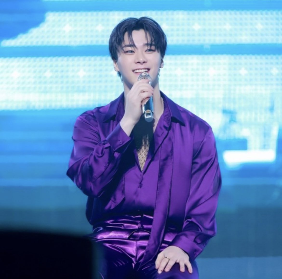 SrishtiDuttaCh7's tweet photo. *Not BTS related*

Moonbin from Astro has passed away
We send our deepest condolences to his family
May he rest in peace🤍
#MOOBIN https://t.co/P9PYvqlBhX