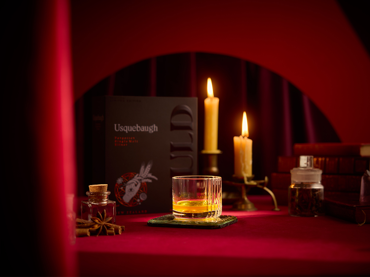 theshoutnz's tweet photo. Southland whisky producers @aulddistillery, has released Usquebaugh (pronounced ‘oosh-ke-bah’), a forgotten single malt elixir that has been carefully revived and reimagined from an ancient 300 year old recipe.
More: https://t.co/EffmyJ6RXD
#AuldDistillery #Usquebaugh #theshoutnz https://t.co/wnRvQkAJ7i