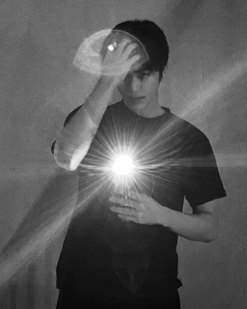 ilyxhanbin's tweet photo. เข้มไปไหนอะ https://t.co/Hmo3eXz6zD