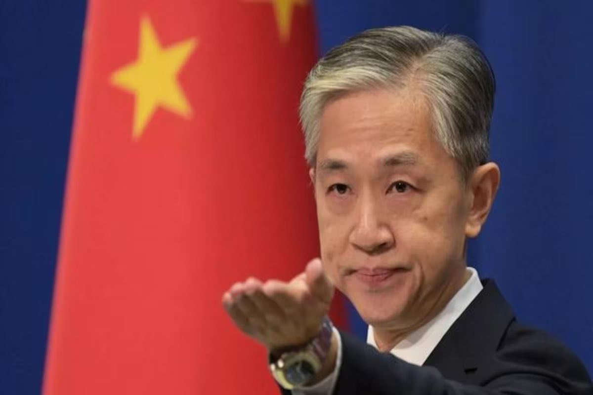 DerekJGrossman's tweet photo. China insults the Indian people. 

MFA spox: “When assessing a country’s demographic dividend, we need to look at not just the size but also the quality of its population. Size matters, but what matters more is talent resource.”
https://t.co/yWScJU53Xh https://t.co/PW5Fb8w7K7
