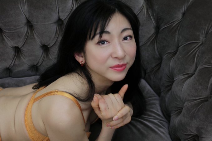 【お知らせ】 5/7(日)岩本町(秋葉原)スタジオArea66で撮影会やります📸 GW最終日です✨ 受付開始は今週土曜日の夜頃じゃないかな？ よろしくお願いします💖😉 https://t.co/57a