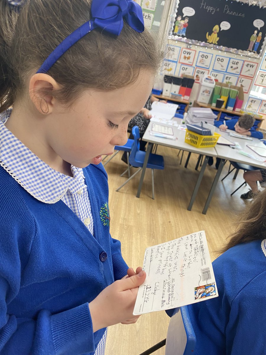 ValewoodPrimary's tweet photo. When you disrupt (the newly married) Mrs Rimmerโs #PhonicsLesson to announce that the ๐ซโs postcards have arrived! I love listening to their excitement when classmates get to read out their anecdotes, from adventures enjoyed on hols, written on travel postcards! โญ๏ธ๐ซ๐๐ผ๐๐บ๐ฎ https://t.co/1TC5XqRt9A