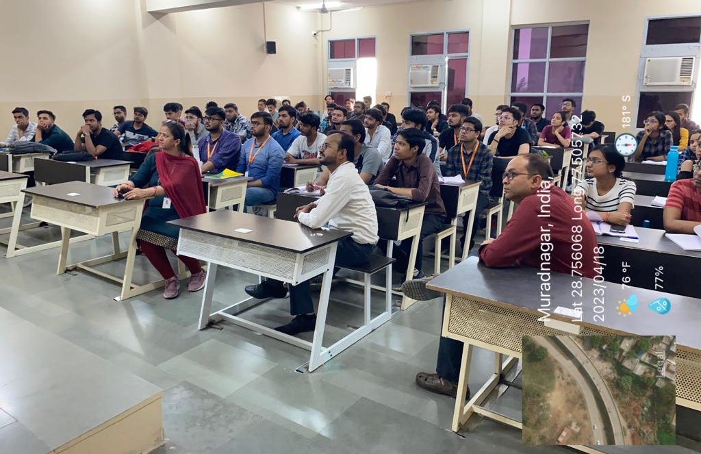 Kiet_edu's tweet image. On April 18, 2023, the Department of #Computer_Science_and_Engineering hosted an #alumni_interaction #session that was conducted by Mr. Neeraj, a member of the #CSE 2015 batch.
#kiet_group_of_institutions #KIETGZB #kietengineeringcollege #KIET #AKTU #AICTE #entrepreneurship
