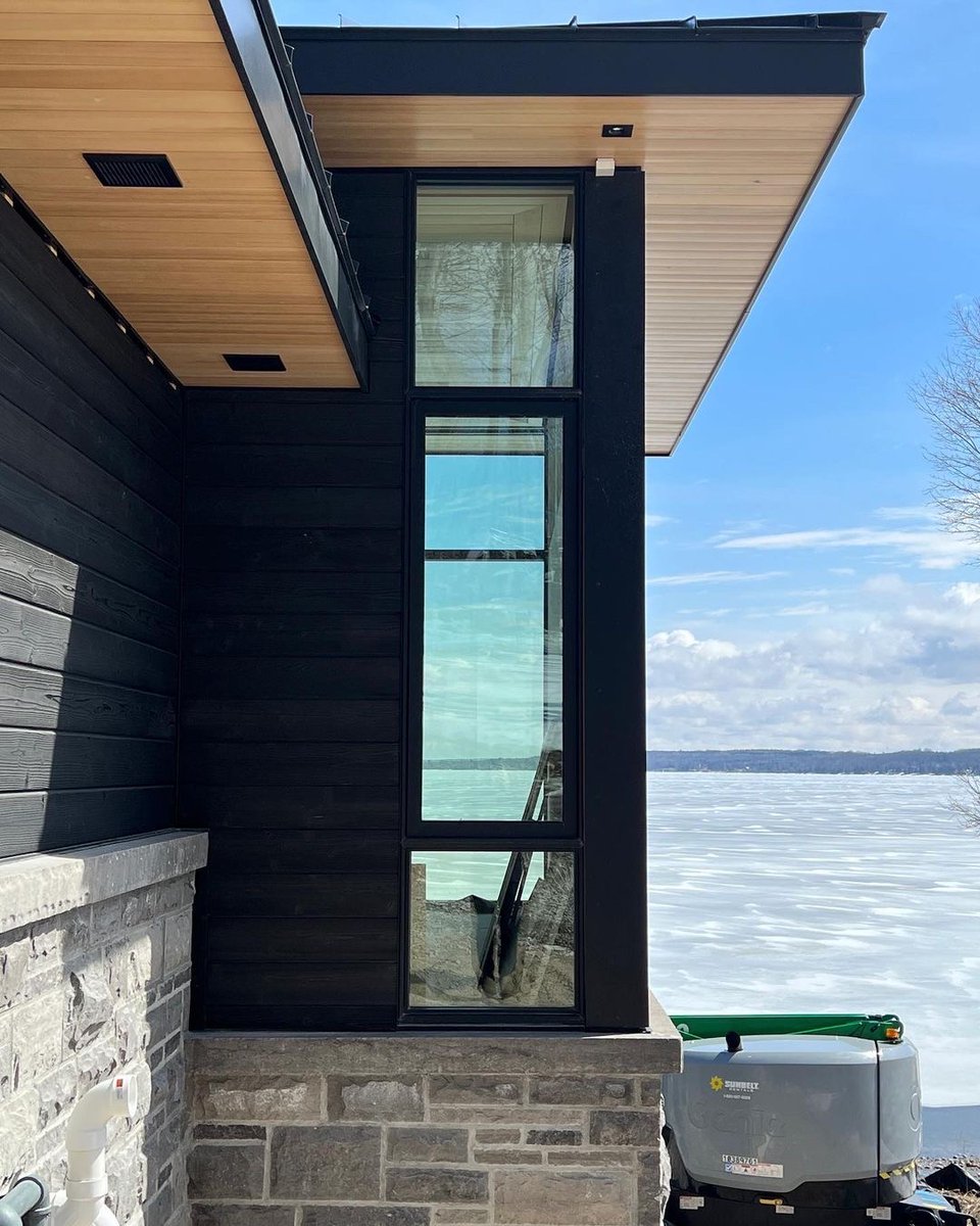LoewenWindows's tweet photo. Looking fabulous in Midland!
Repost• #ihdbuild
Exterior Angles
•
#loewenwindows #cabininthewoods #cabinlife #cabins #interiordetails #details #dreamhome #dreamhomegoals #georgianbay #georgianbaylife #nature #muskoka #designbuild #muskoka #exteriordesign #custombuilders https://t.co/FPrbTgD5dy