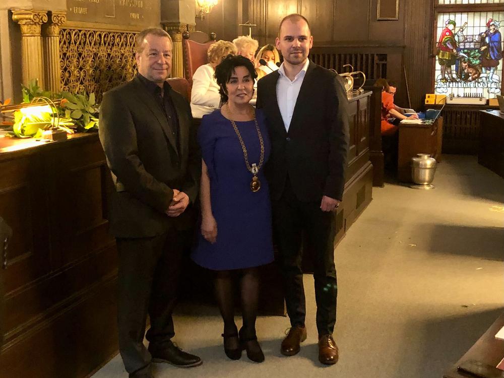 TspLeute's tweet photo. Die Nachlese zur Wahl in Reinickendorf: Berlins Norden hat eine neue Bürgermeisterin. @TheSonicNurse berichtet aus der #bvvrdf. https://t.co/c7Hfa7WmQG https://t.co/C9mDe55dDs