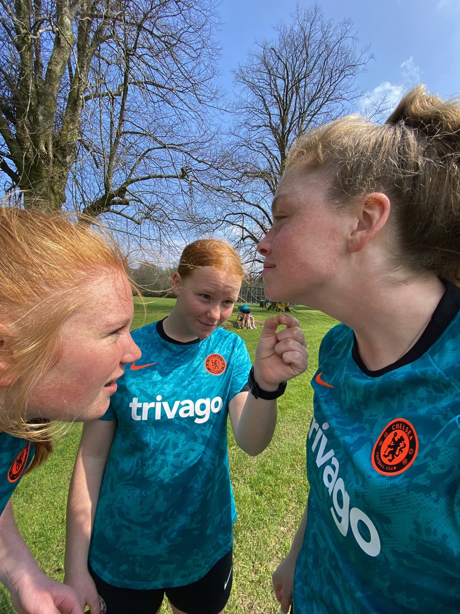 MountKellyFooty's tweet image. It’s Good To Be Back With This #Wacky Group ….. Excellent #TechTesting Day @Mount_Kelly @MountKellySport 💙❤️⚽️⚽️