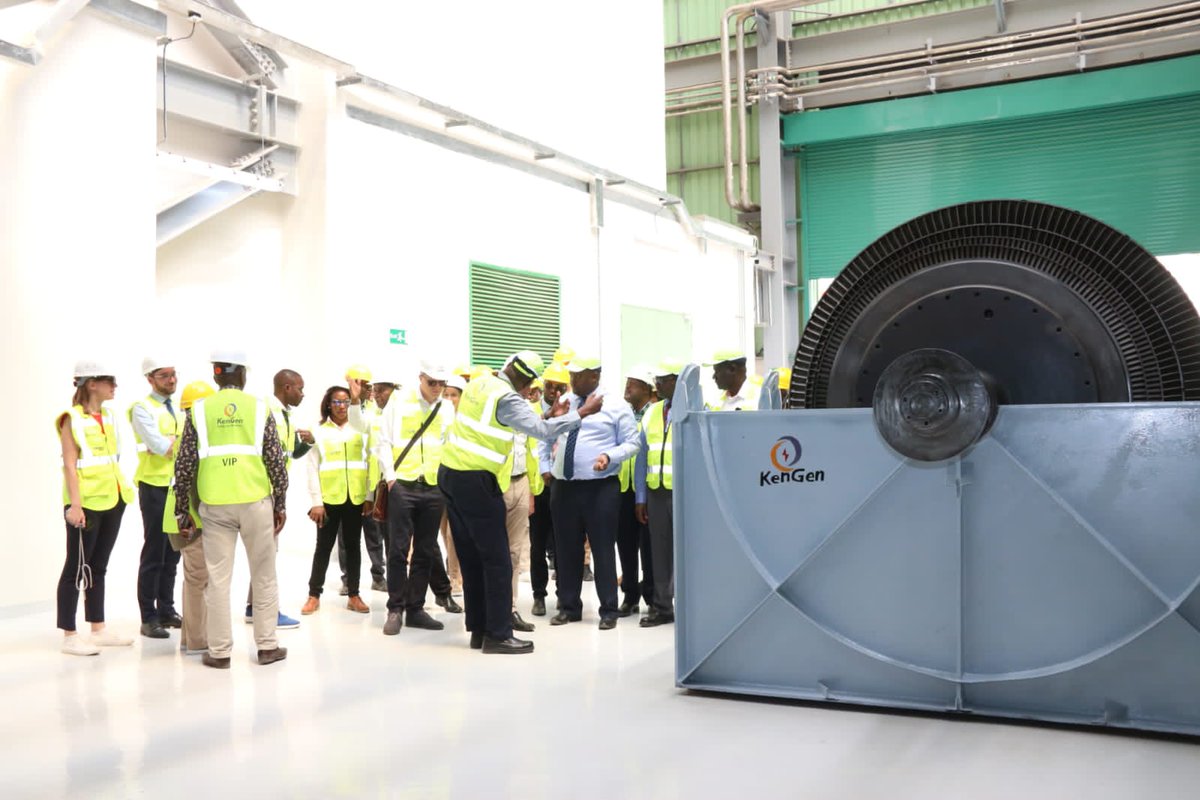 AlexKWachira's tweet photo. Plans to host the German chancellor at Olkaria early next month are in high gear. This morning, we hosted a team from the Federal Foreign Office led by Mr. Felix Schwarz, the Deputy Chief of Protocol on a tour of the site. 🇰🇪🇩🇪 https://t.co/rDLZt86EMP