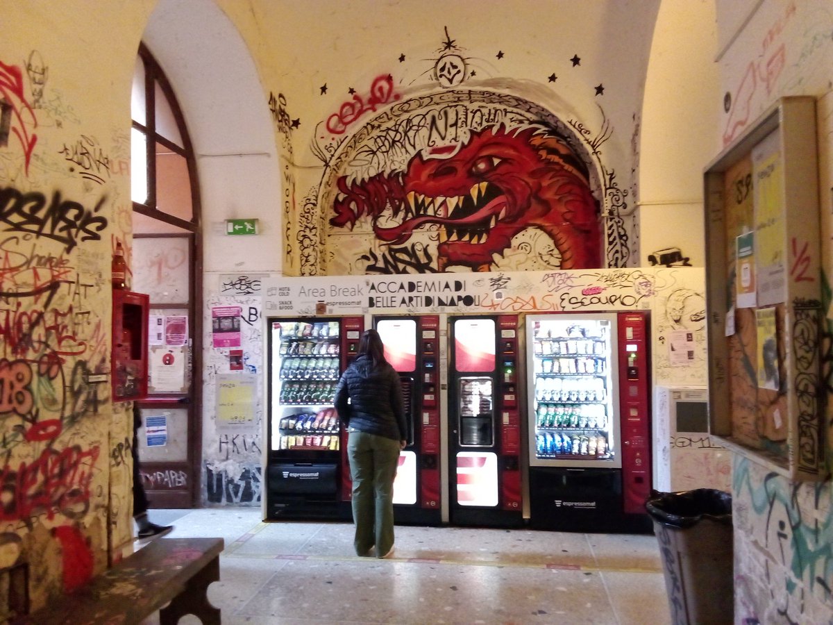 mj_climent's tweet photo. Accademia di Belli Arti di Napoli :) https://t.co/R45g1JvDVG