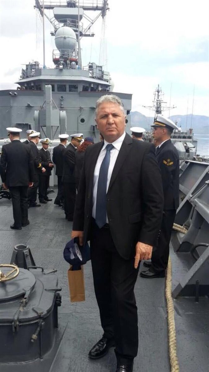 gaffarmudur's tweet photo. Polis memuru Çetin Şahan ifadesinde:”Marmaris’te Erdoğan’ın kaldığı oteldeydim çatışma 01.00’de oldu asla 04.00’de olmadı” dedi. Bu ifade bize dayatılan resmi senaryoyu bozuyordu. 15 Temmuz’dan birkaç gün sonra gürcü gasp çetesince, gasp süsü verilerek öldürüldü. Tuhaf değil mi? https://t.co/zMmXaebMsn