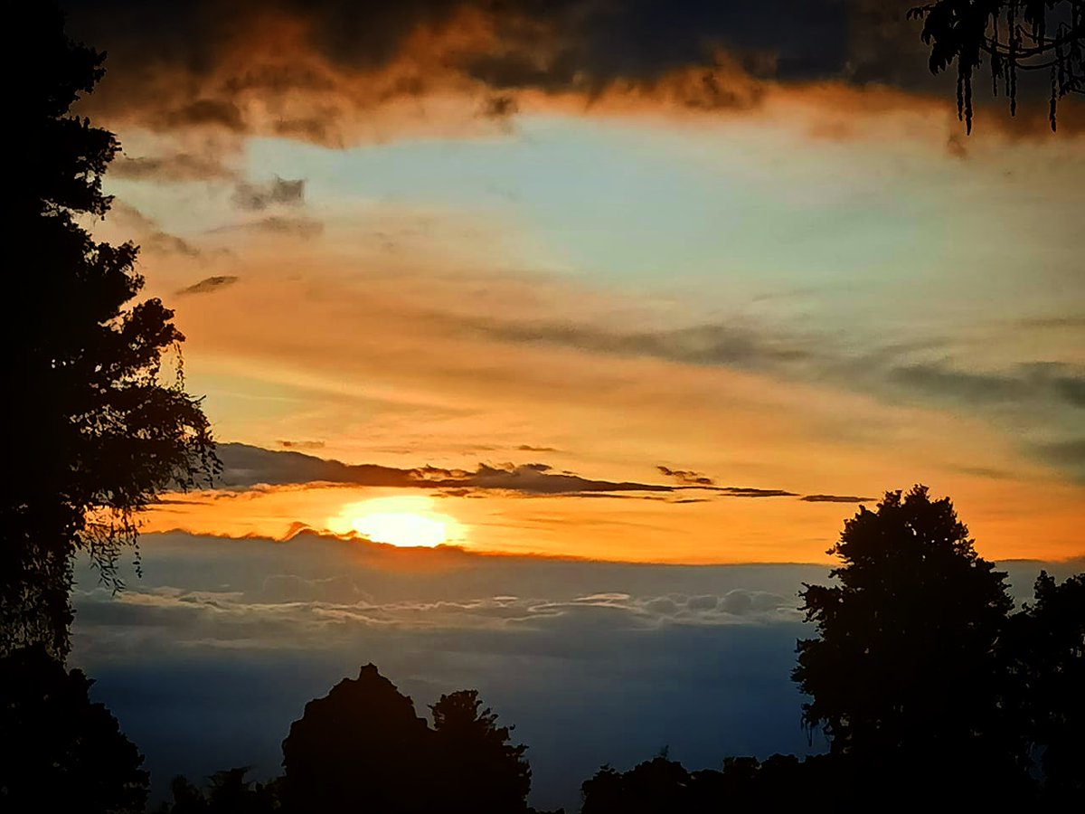 Don_Hikers's tweet photo. Sunset during a Teleki Valley Hike with Don Bosco Hikers 
#ZuruKenyaParks https://t.co/2srjsBiM1H