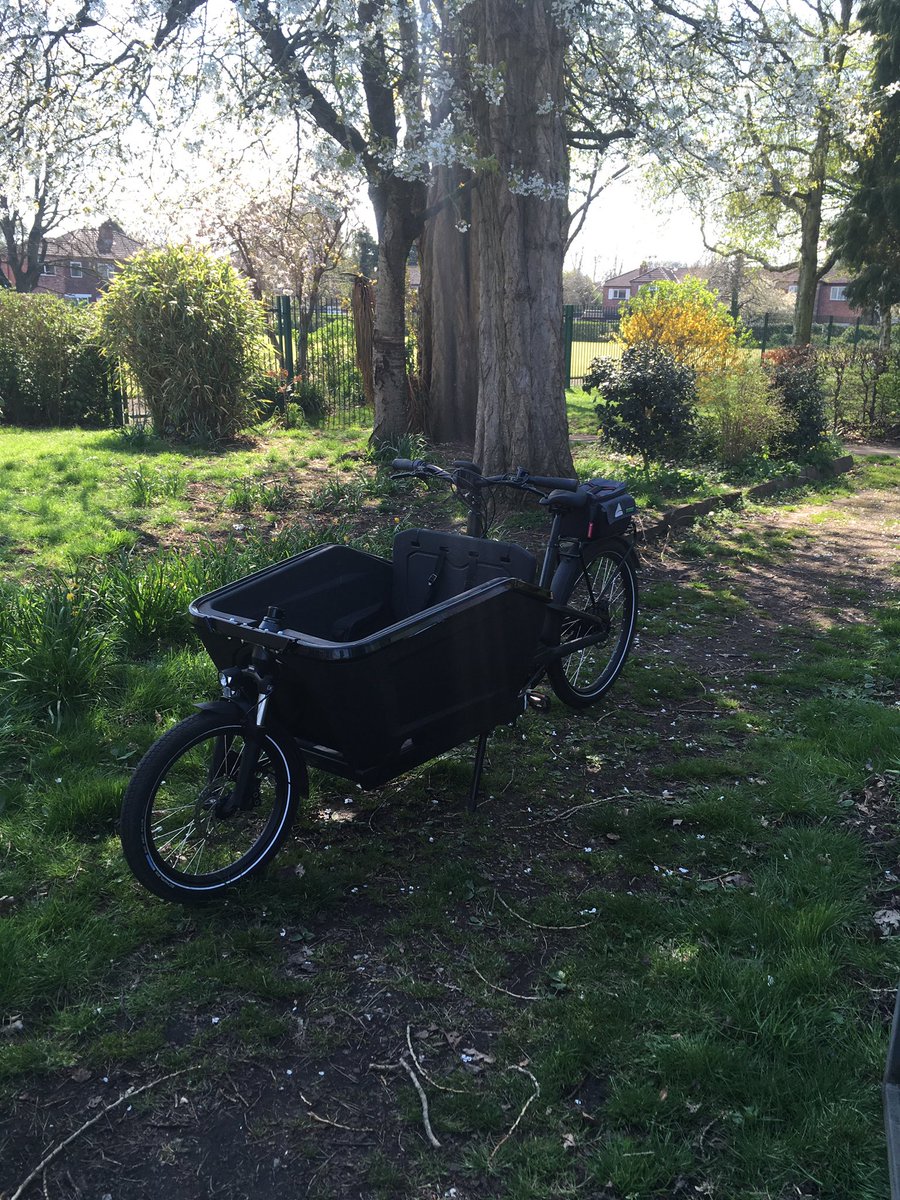 Supering via cargo bike! Good for environment!