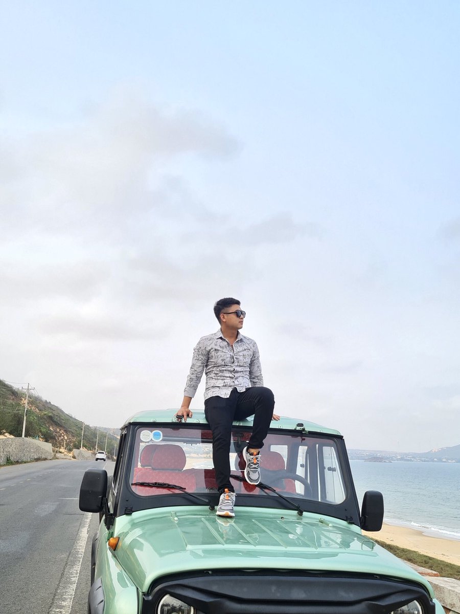 Phi49310778's tweet photo. Lên xe a đèo đi đu đưa https://t.co/8oFAPyOG8E