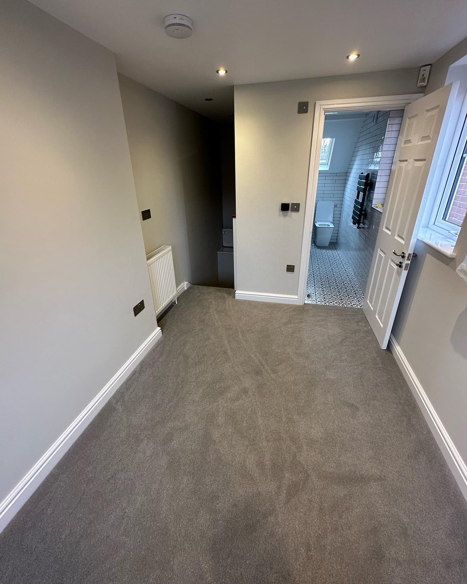 FurlongFlooring's tweet photo. Our elegance carpet in the colour Excalibur wonderfully fitted on stairs and hallway 😍. 

Check out how this range on our website - https://t.co/MFYiaFGoFj

#flooringforeveryroom #FirstChoiceFlooring #flooring #carpet #carpetflooring #carpetinstallation #flooringretailer https://t.co/OsEn4wUYt7