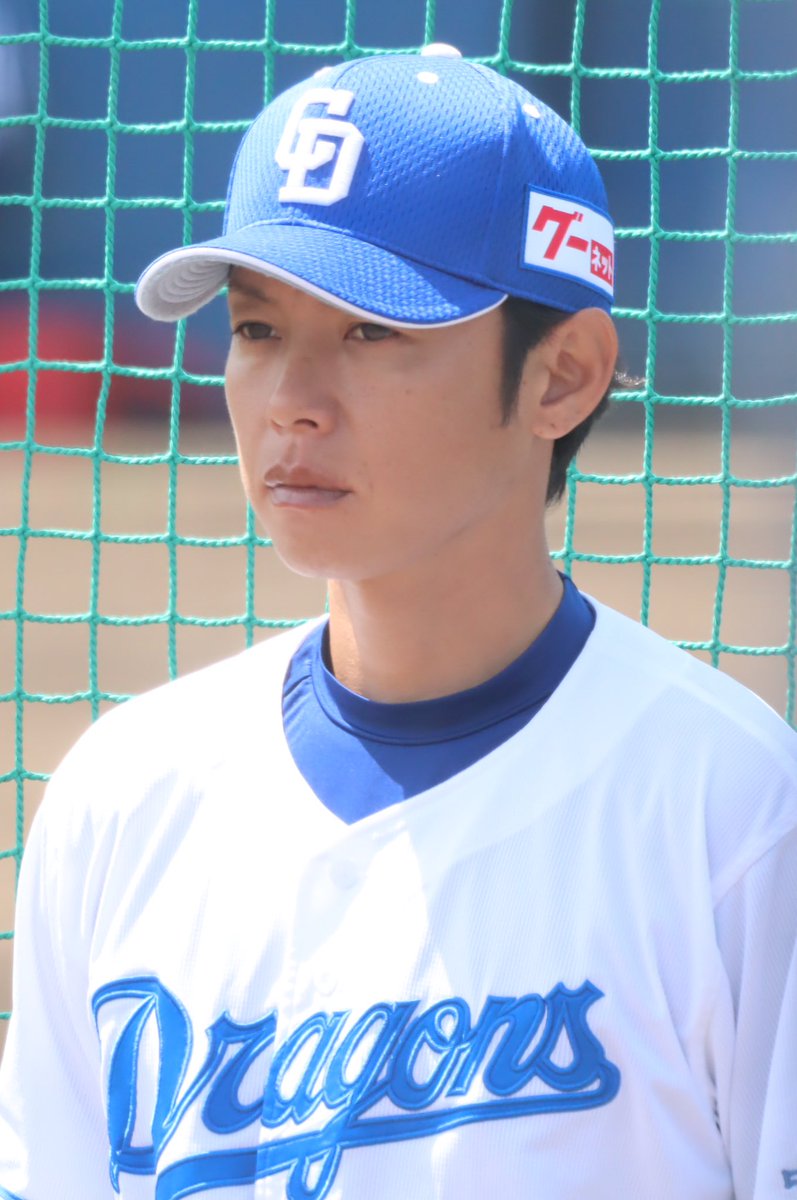 dora_sh3's tweet photo. 2023.4.20 ナゴヤ球場⚾️❣️
イケメンコーチ☺️💕

#中日ドラゴンズ #Dragons
#浅尾拓也 コーチ https://t.co/dSEbx6uXw1