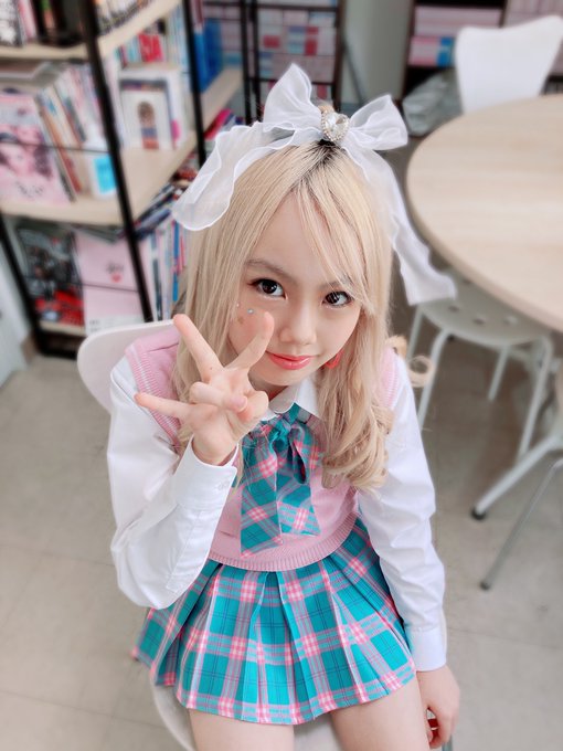 Twitterのコスプレ画像16