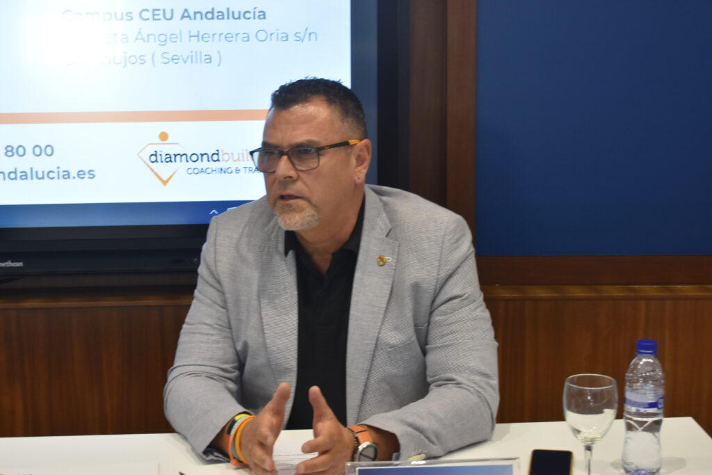 CEUAndalucia's tweet photo. Clausura del Máster en Coaching e Inteligencia Emocional ➡️ El Instituto de Posgrado CEU Andalucía promueve esta titulación con la colaboración de Diamond Building Coaching &amp; Training https://t.co/fzhc3xnlDC  #posgrado #empresa #coaching https://t.co/ZlH7rWrsW2