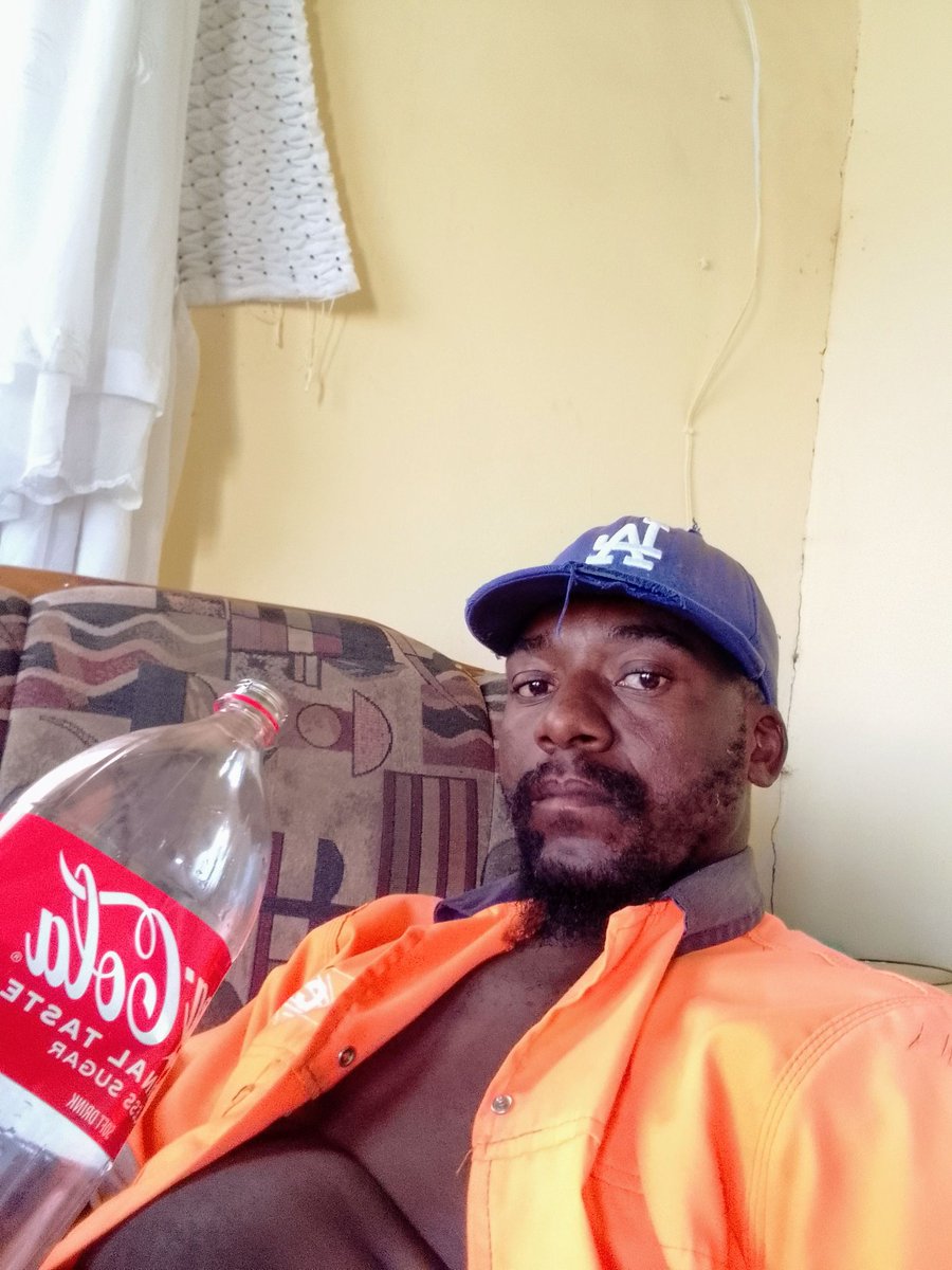 JabulaniMa60867's tweet photo. Bhoza yami hhhhave ngikhathele bengiyovuna ngisaphuza idilinki nje eNquthu EhlathiDemu
@Kingsfiso.
@ukhozi_fm 
@kingsfiso 
#Idlanathi https://t.co/8EOoi1szLs