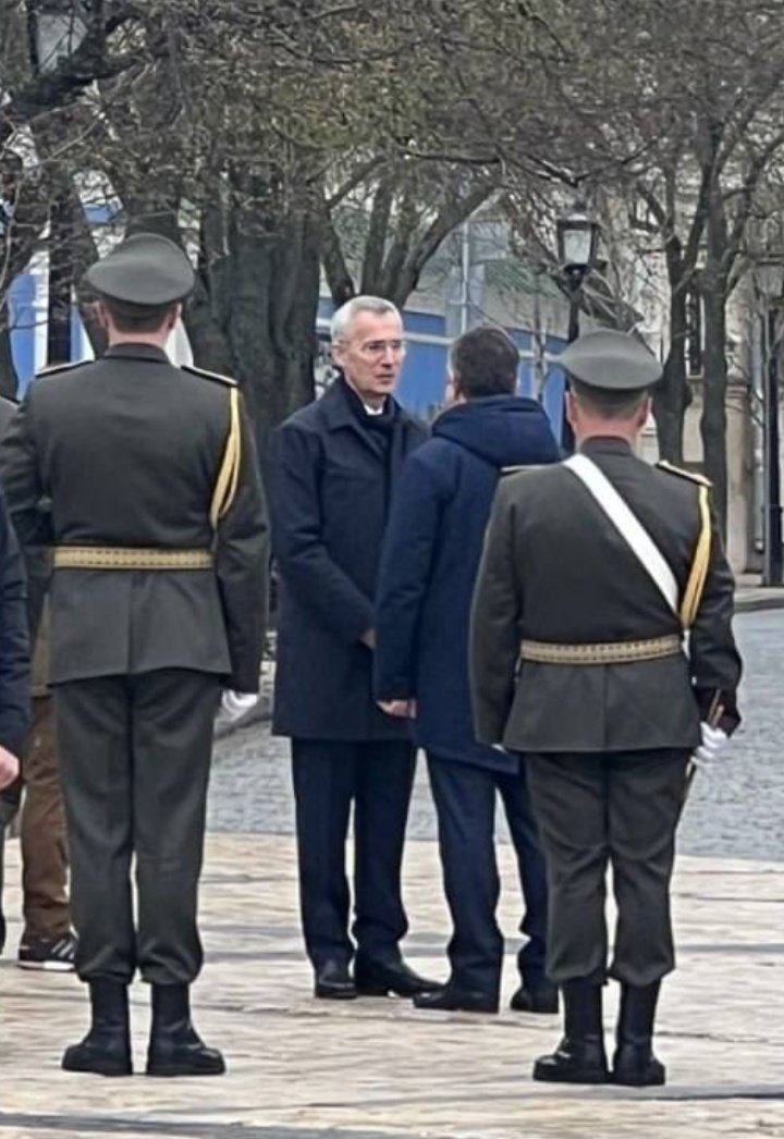 DarthPutinKGB's tweet photo. Thanks to my invasion, the head of NATO is in Kiev.

I remain a master strategist https://t.co/mGQhhOpnWZ