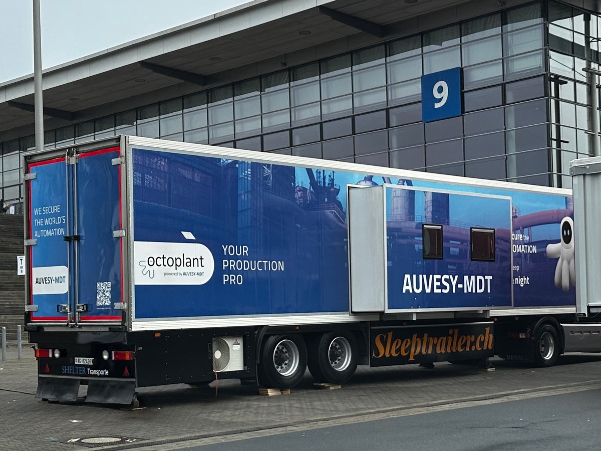 AUVESY_MDT's tweet photo. 👀 Inside look at @hannover_messe — there's still time to stop by the AUVESY-MDT sleep truck + learn how #octoplant helps production managers sleep well at night. 🧐
✚ Register for #ConnectExpress👇
https://t.co/wJKQSufDMc
#HM23 #IndustrialTransformation #SmartManufacturing https://t.co/3ShKdwxmLV