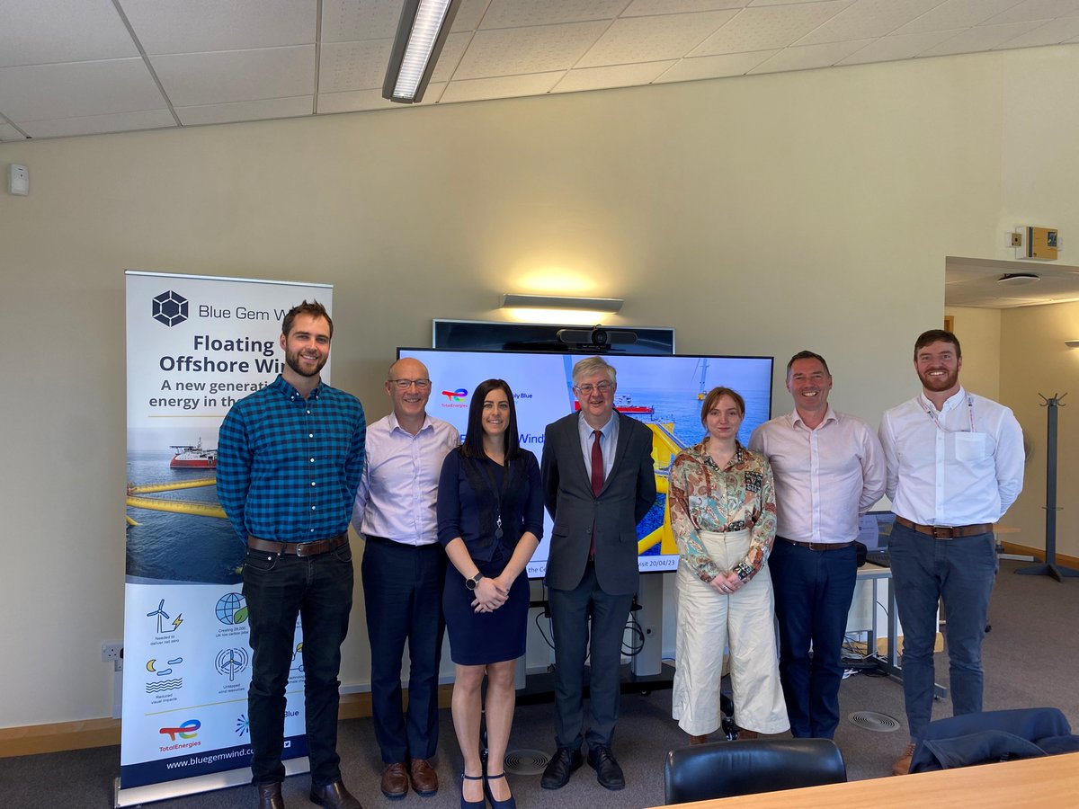 wind_gem's tweet image. Great to welcome the @PrifWeinidog First Minister of Wales to our Pembroke Dock Office today to discuss floating wind in the Celtic Sea and to join @PembsCollege on the official opening of their engineering center this morning.