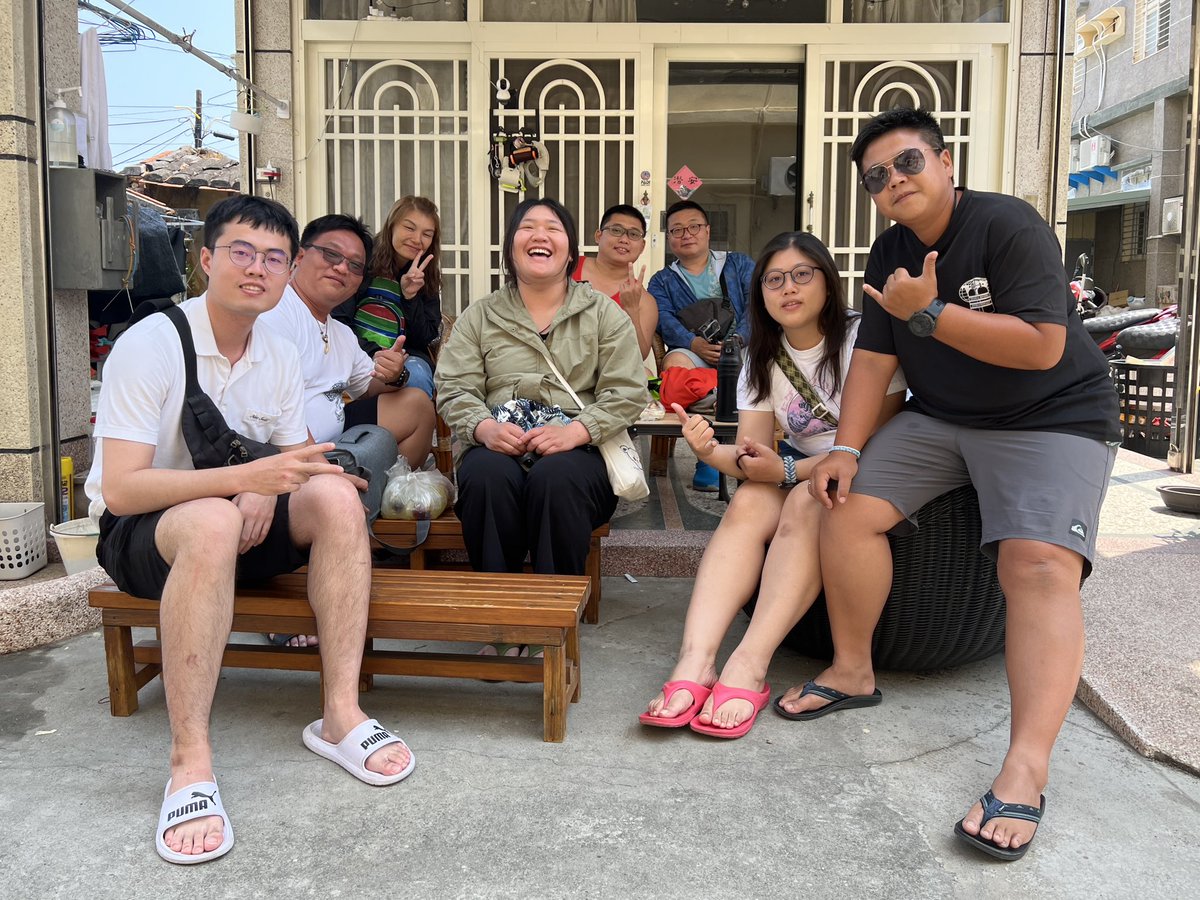 fuheichen's tweet photo. 我們是一間民宅、老房改造，座落在小琉球巷弄內。
簡易的設備和復古的佈置，讓你有回到家的舒適感。

Instagram：staysalty2019
☎️0988099722(LINE)
✳️+886 913295887(WhatsApp)
#taiwan #diving #homestay #besthost #liuqiuisland #guesthouse #小琉球民宿 #虎斑貓 #老屋民宿 #老宅 #老房子 https://t.co/ykRkXRNW4J