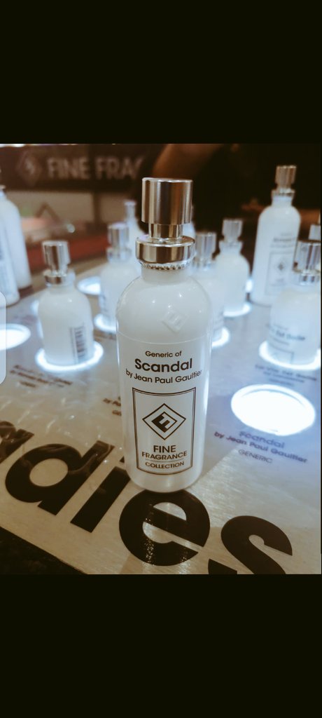 Kgomots08062022's tweet photo. Let's not smell like our problems Ladies and Gentlemen🔥🔥 Let me plug 🔌 you with a long lasting perfume/cologne that's also very affordable from Fine Fragrance 😌❤️ From Versace all the way To Dior❤️ They are AVAILABLE 🔥🔥

Dm me for more info👍 https://t.co/1SD80qMw6d