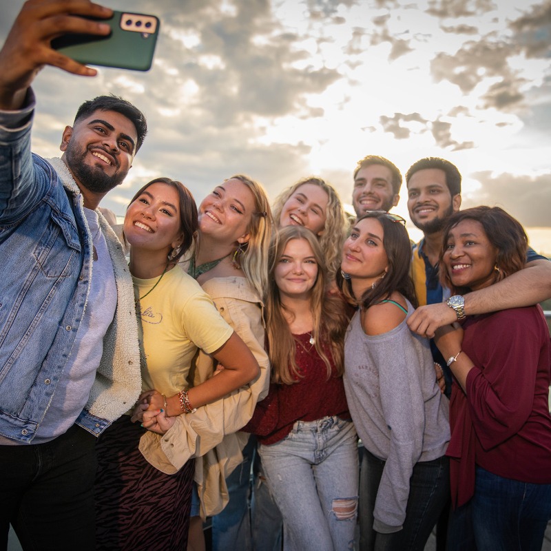 dmuleicester's tweet photo. We're so proud to be the first university to earn a silver Race Equality Charter award for our work to improve equality and diversity, the highest rating awarded to any UK university 🥈��🙌

#MadeFromMore