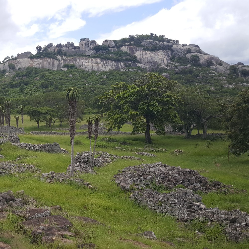 MillarCameron's tweet photo. As part of our virtual tour of the African continent, we're stopping in Zimbabwe, a country with a rich history, diverse culture and stunning natural beauty.
#AroundAfrica #Zimbabwe #RenewableEnergy #DevelopmentProjects #MillarCameron https://t.co/BCAphWPzbv