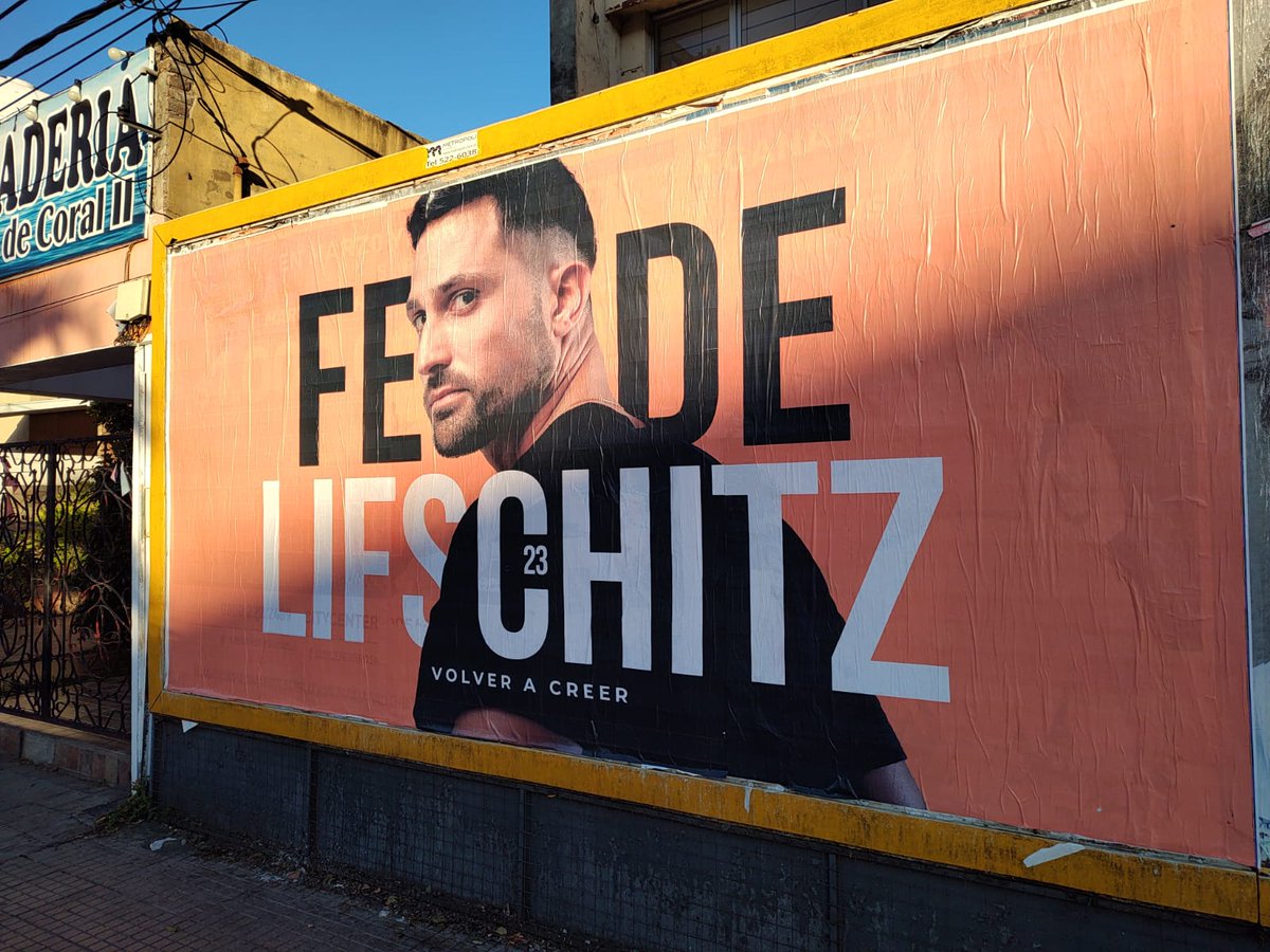 HernanFunes's tweet photo. El apellido Lifschitz vuelve a las listas de la mano de Federico, uno de los hijos del ex intendente de Rosario y gobernador de Santa Fe. Asoma como candidato al Concejo, según los carteles ya pegados en Oroño y Saavedra. Vía @carrafiellofer en @Cadena3_Rosario. https://t.co/4UYBEKZfYW