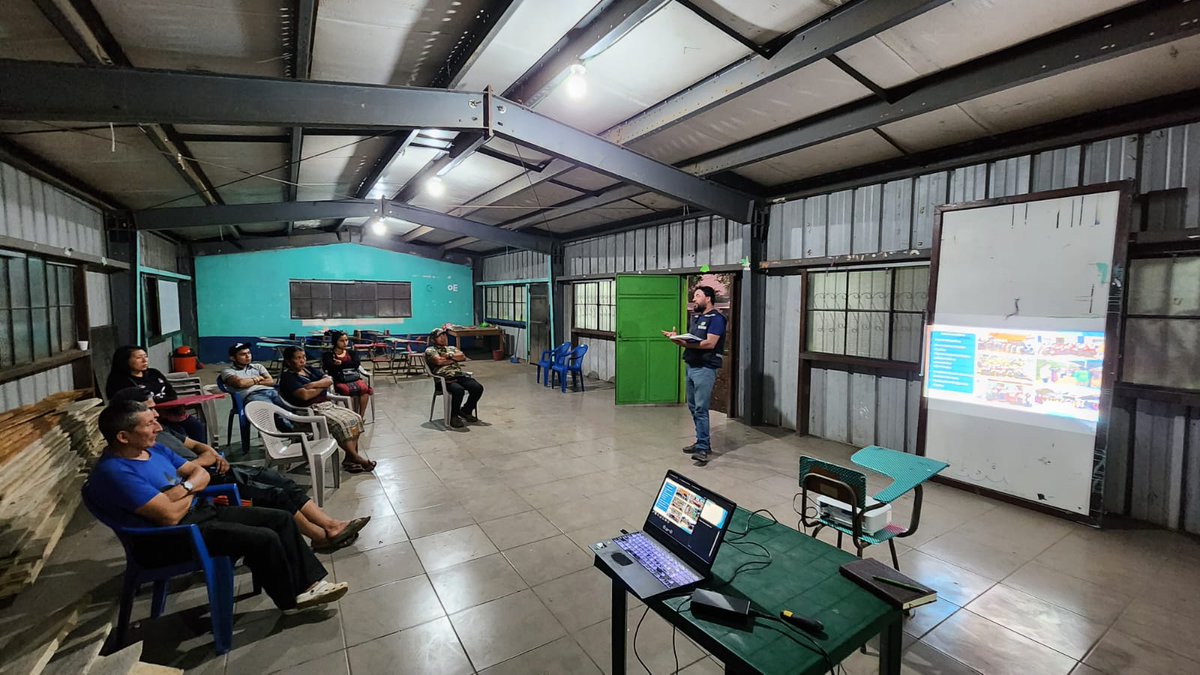 SESAN_Solola's tweet photo. La organización comunitaria para la Seguridad Alimentaria y Nutricional es importante para que las intervenciones se adapten y aprovechen a su situación. En Nueva Providencia, San Lucas Toliman se sensibiliza para la intervención del Instituto de Cambio Climático y #COCOSAN. https://t.co/xqj85Nden6