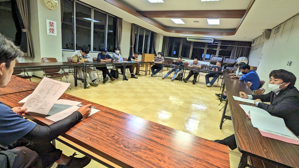 iwakura_s_s's tweet photo. 月に一度の常任委員会開催中です！
総会が近いので、主な議題は総会と来月の祭出店です✨ https://t.co/VKPxADjBWU