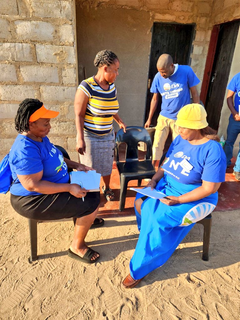 DA_Mpumalanga's tweet photo. 📑 Membership Drive in Chochocho Bushbuckridge Constituency💙
House to house, street to street, door to door siyeza!
#TheDAgetsThingsDone
Sign up to be a member of the party that Gets Things Done, the DA.
Visit https: https://t.co/DQHsZF72PS
#DAatWork #VoteDA https://t.co/WGFYODw6tR