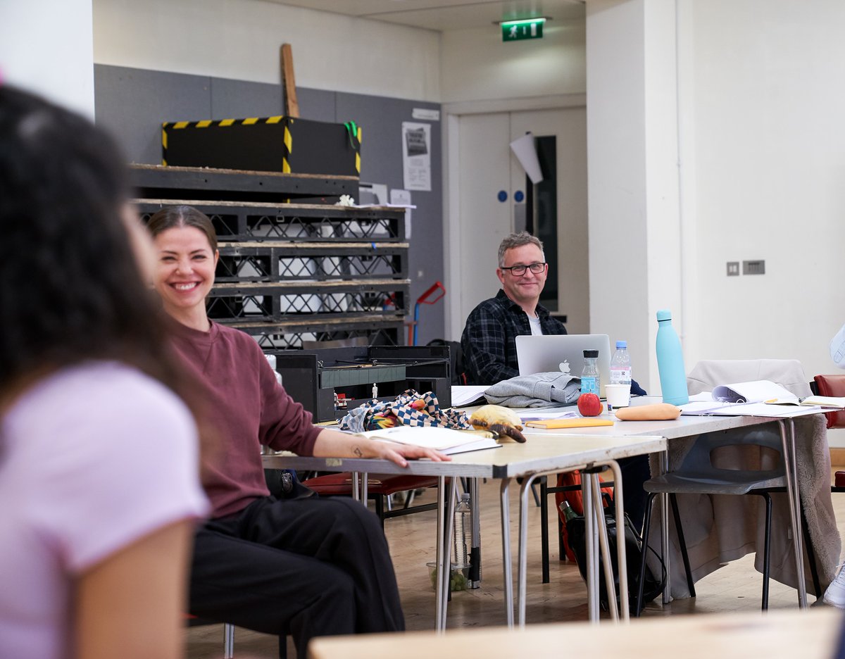 See the cast and company of Gareth Farr's Biscuits for Breakfast in rehearsals!

#HTBiscuits opens 5 May Downstairs! Photos taken by Alessandro Castellani 📸
 
👉Tickets from £10
Book now: hampsteadtheatre.com/whats-on/2023/…