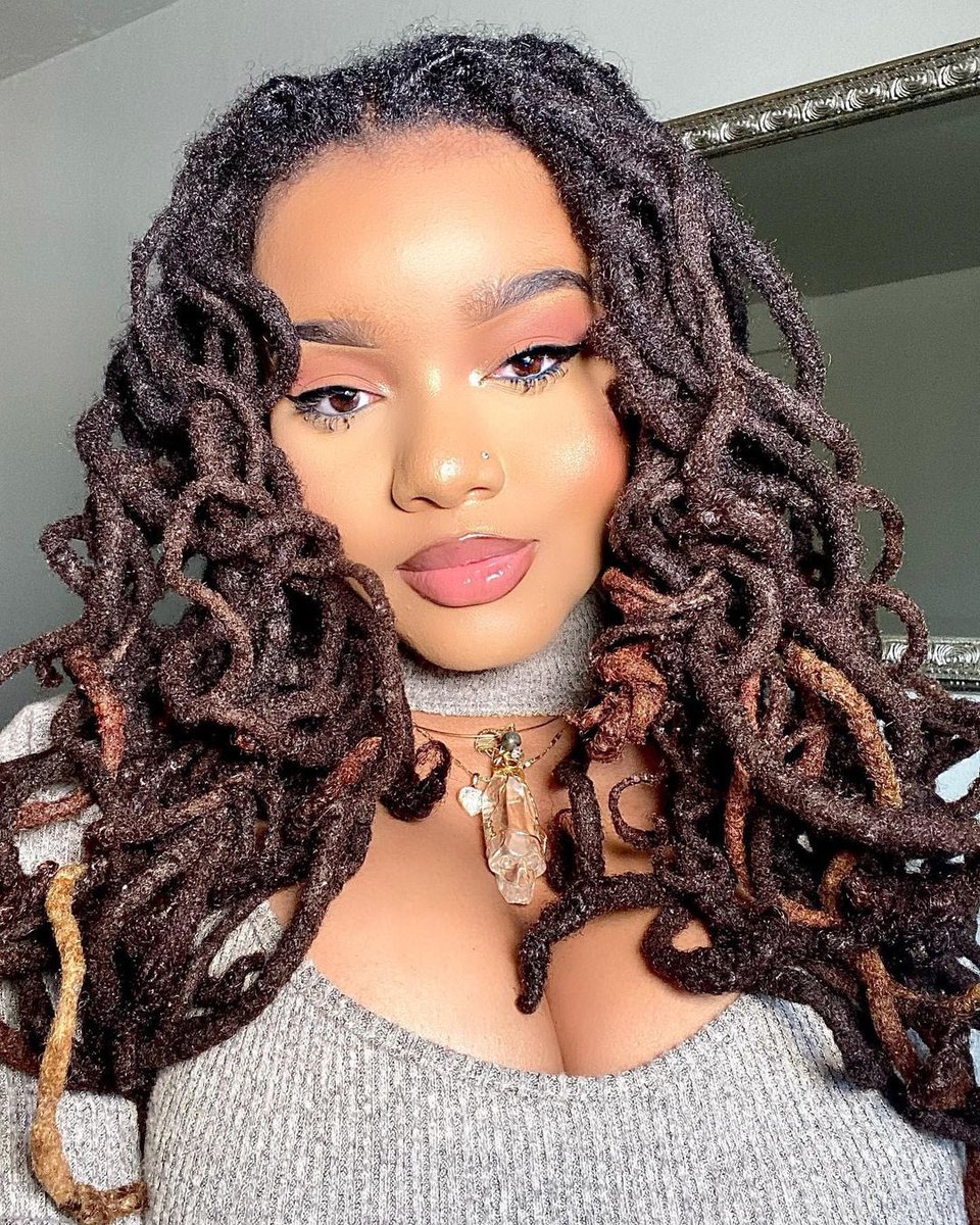 18_locs's tweet photo. 🤩🤩🤩
•
📸: IG/rk.luxe 👸
•
Want The Perfect Loc Wash Products for your Loc? ( ‼️CLICK ON THE LINK IN OUR BIO‼️
•
•
#locs #womenwithlocs #locstyles #curlylocs #curlyhair #locs_18 #locs_18_pic https://t.co/l672nTIpvQ