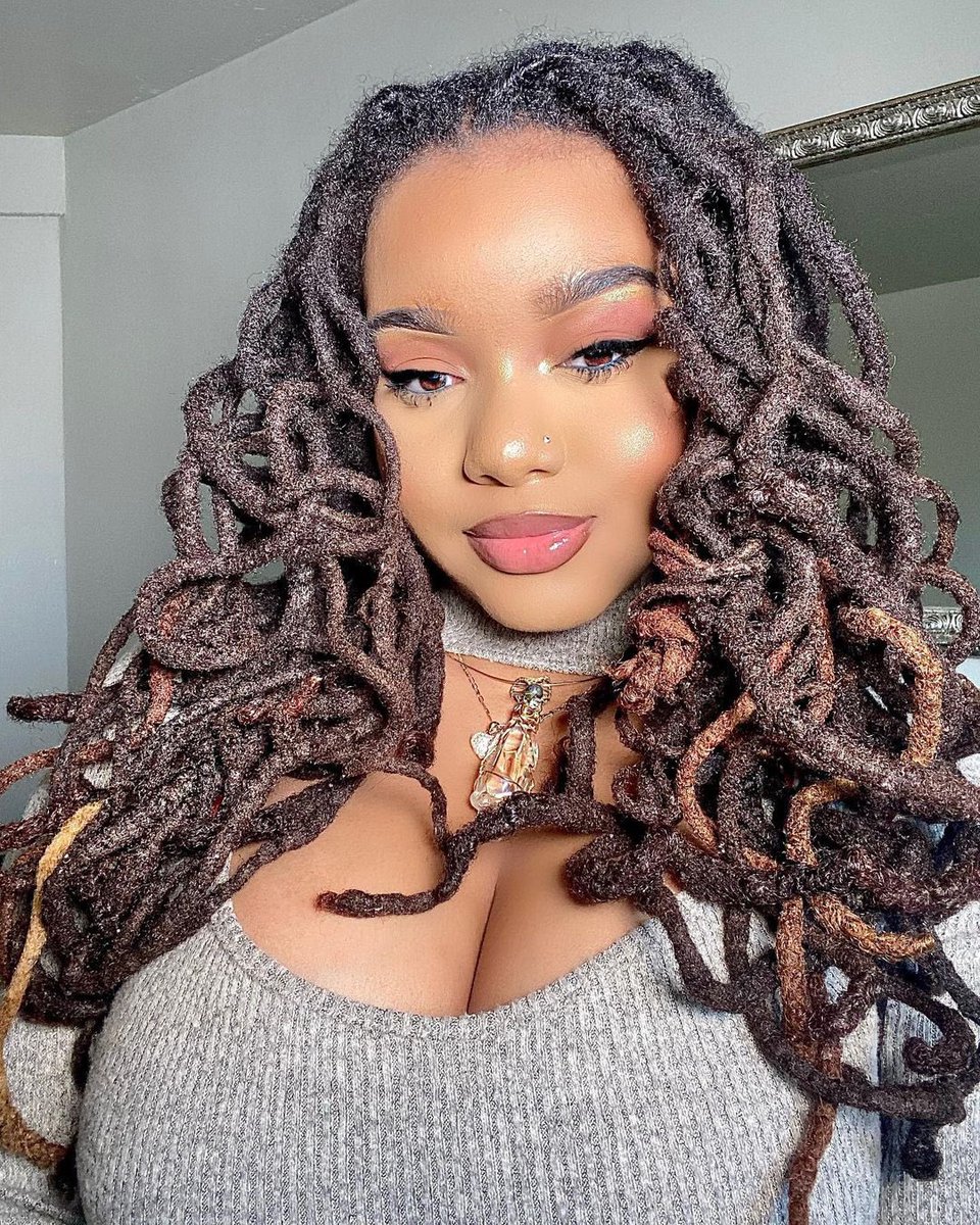 18_locs's tweet photo. 🤩🤩🤩
•
📸: IG/rk.luxe 👸
•
Want The Perfect Loc Wash Products for your Loc? ( ‼️CLICK ON THE LINK IN OUR BIO‼️
•
•
#locs #womenwithlocs #locstyles #curlylocs #curlyhair #locs_18 #locs_18_pic https://t.co/l672nTIpvQ