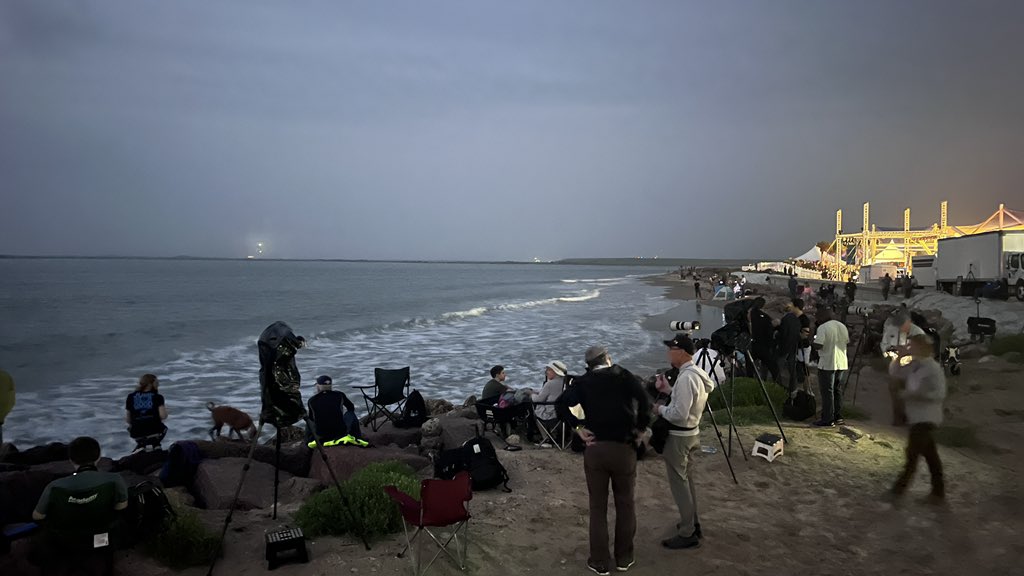 manumazzanti's tweet photo. #Statship: llegó el día…

Amanece en South Padre Island. https://t.co/HY0k0zm6iB
